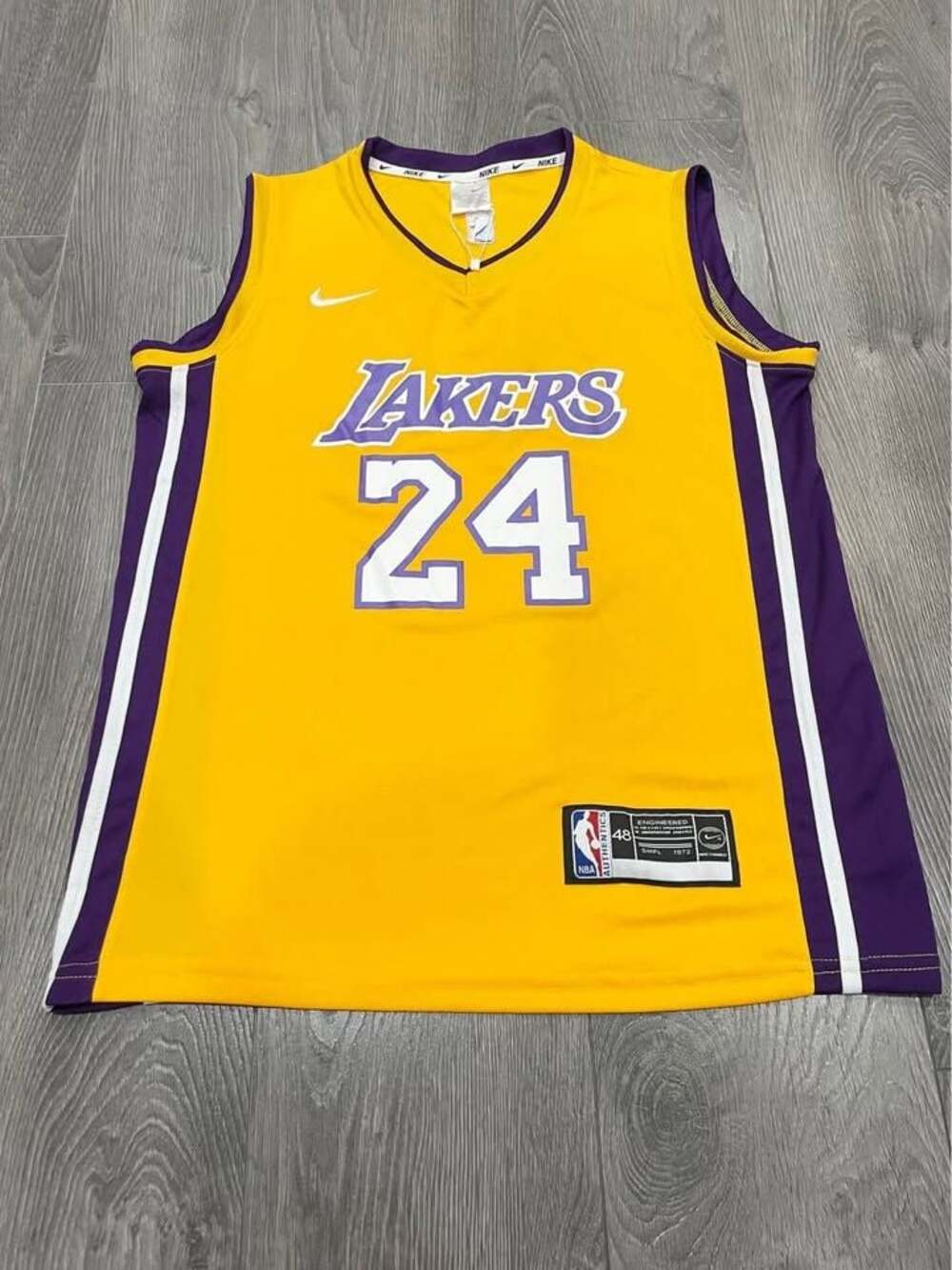 Kobe Bryant #24 LA Lakers Nike Swingman Jersey - Size S